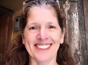 Portrait of Lisa Foster, LCPC