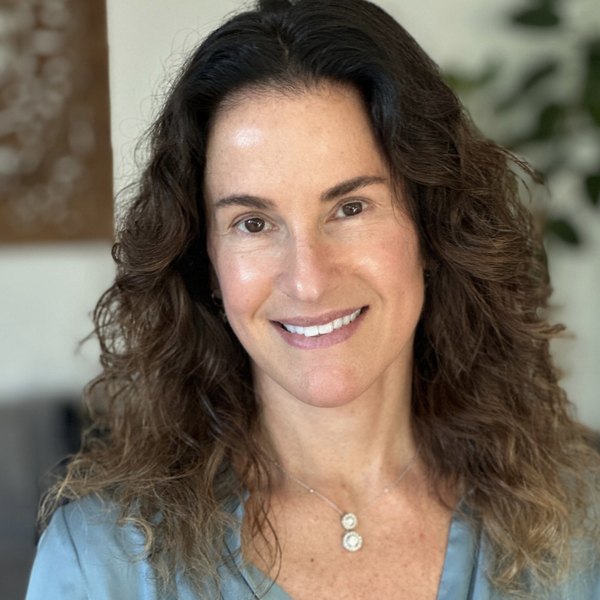 Portrait of Robyn Raskin, LCSW